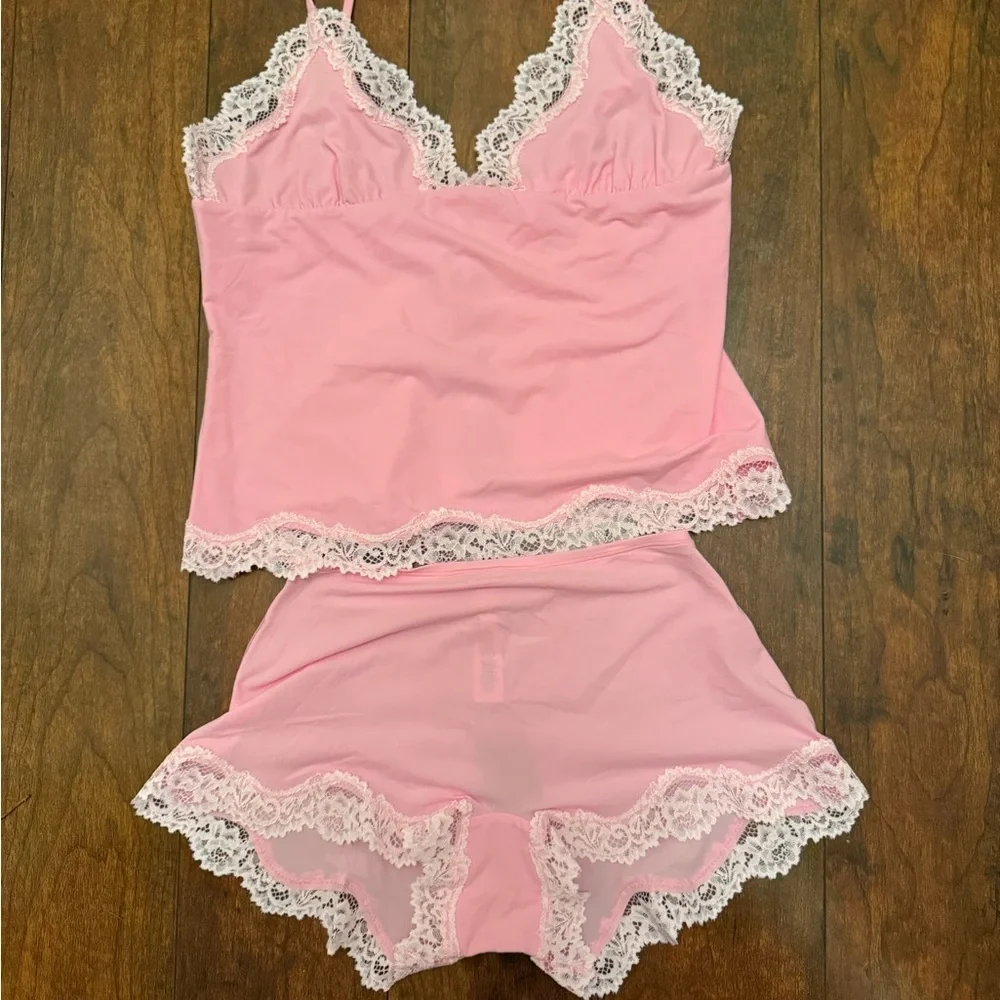 SKIMS Fits Everybody Pink Lace Trim Cami and Boyshort Set SOLD OUT SET - Picture 1 of 2